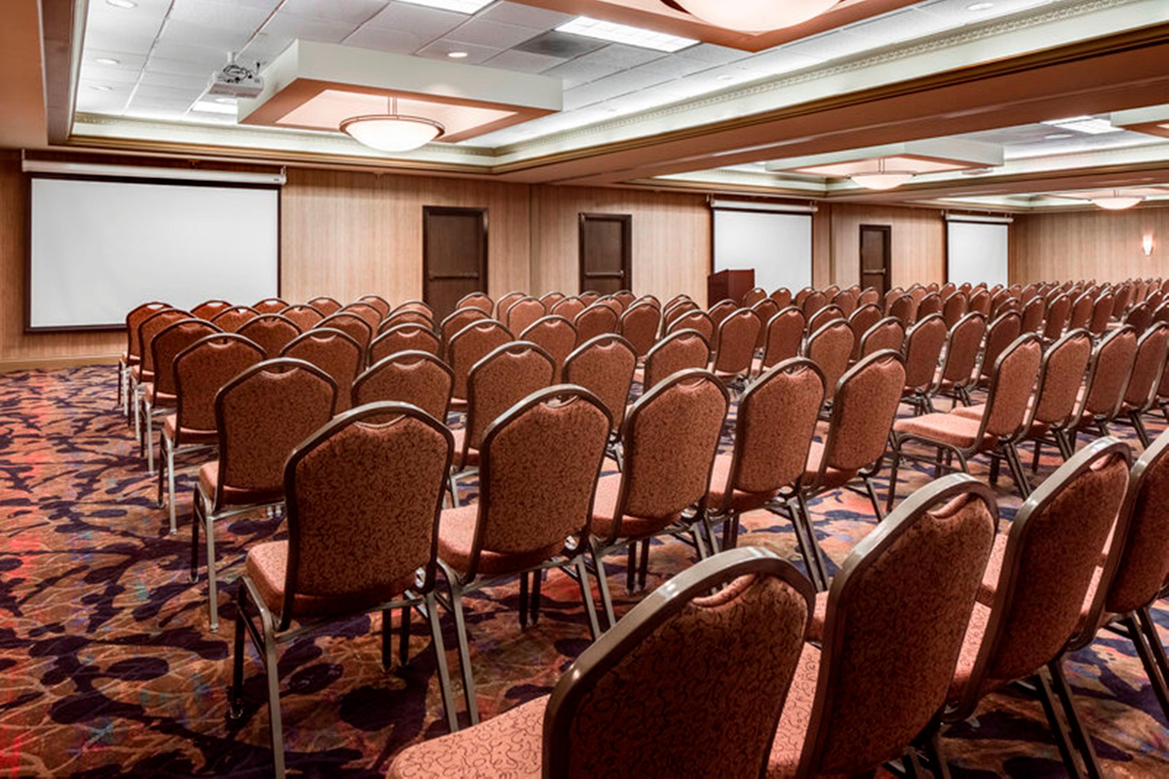 Holiday Inn Dubuque/Galena By Ihg Екстериор снимка