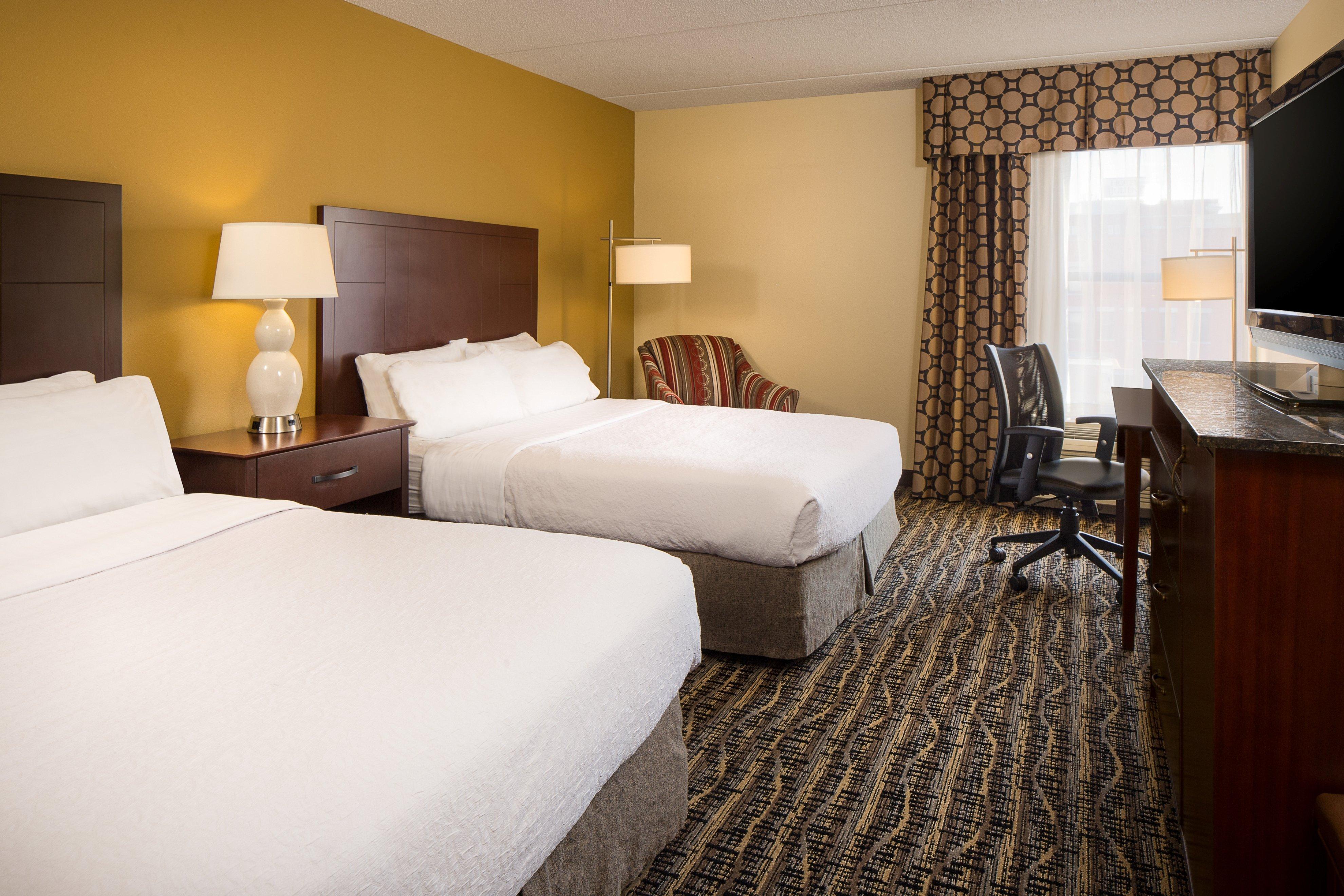 Holiday Inn Dubuque/Galena By Ihg Екстериор снимка