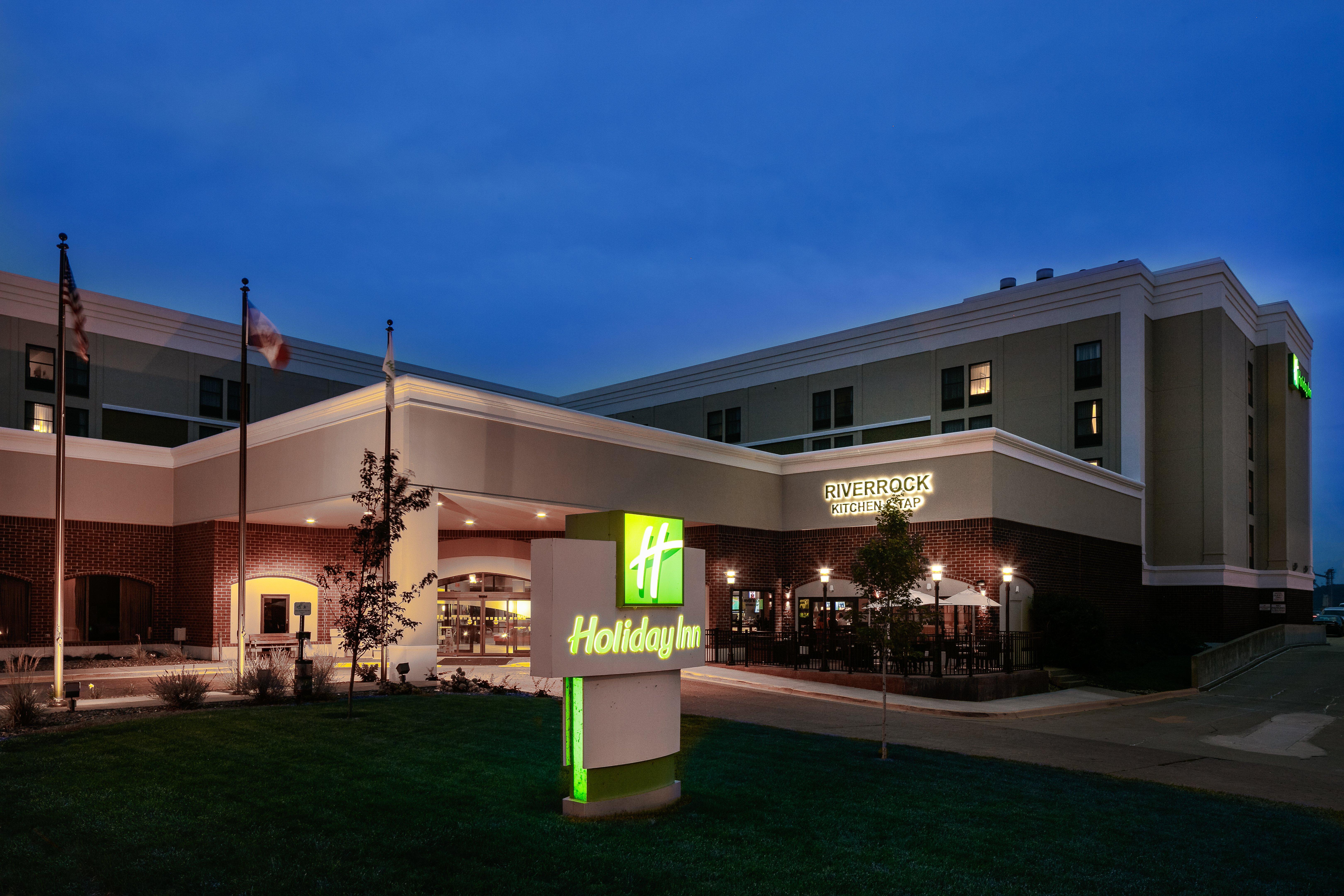 Holiday Inn Dubuque/Galena By Ihg Екстериор снимка