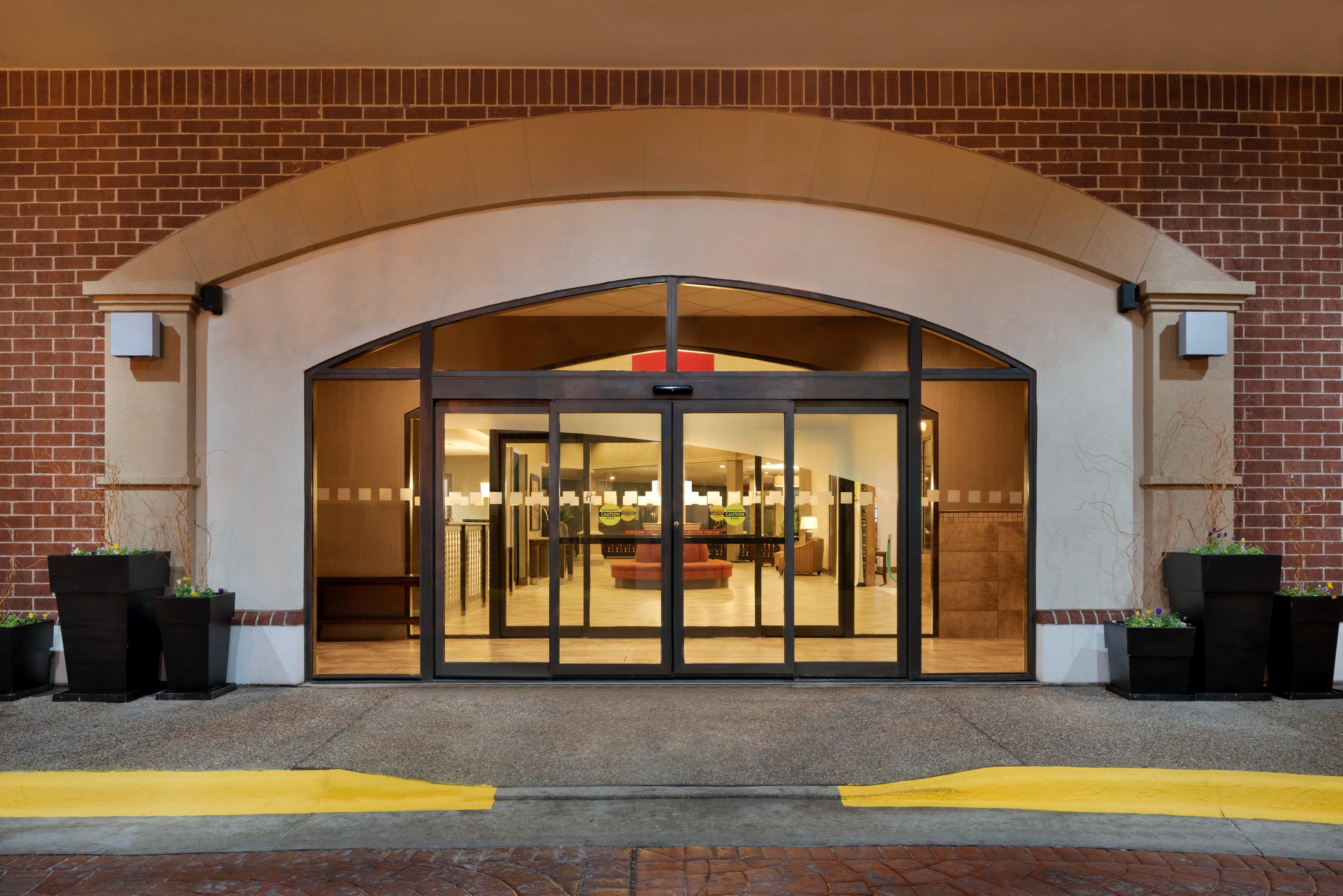 Holiday Inn Dubuque/Galena By Ihg Екстериор снимка
