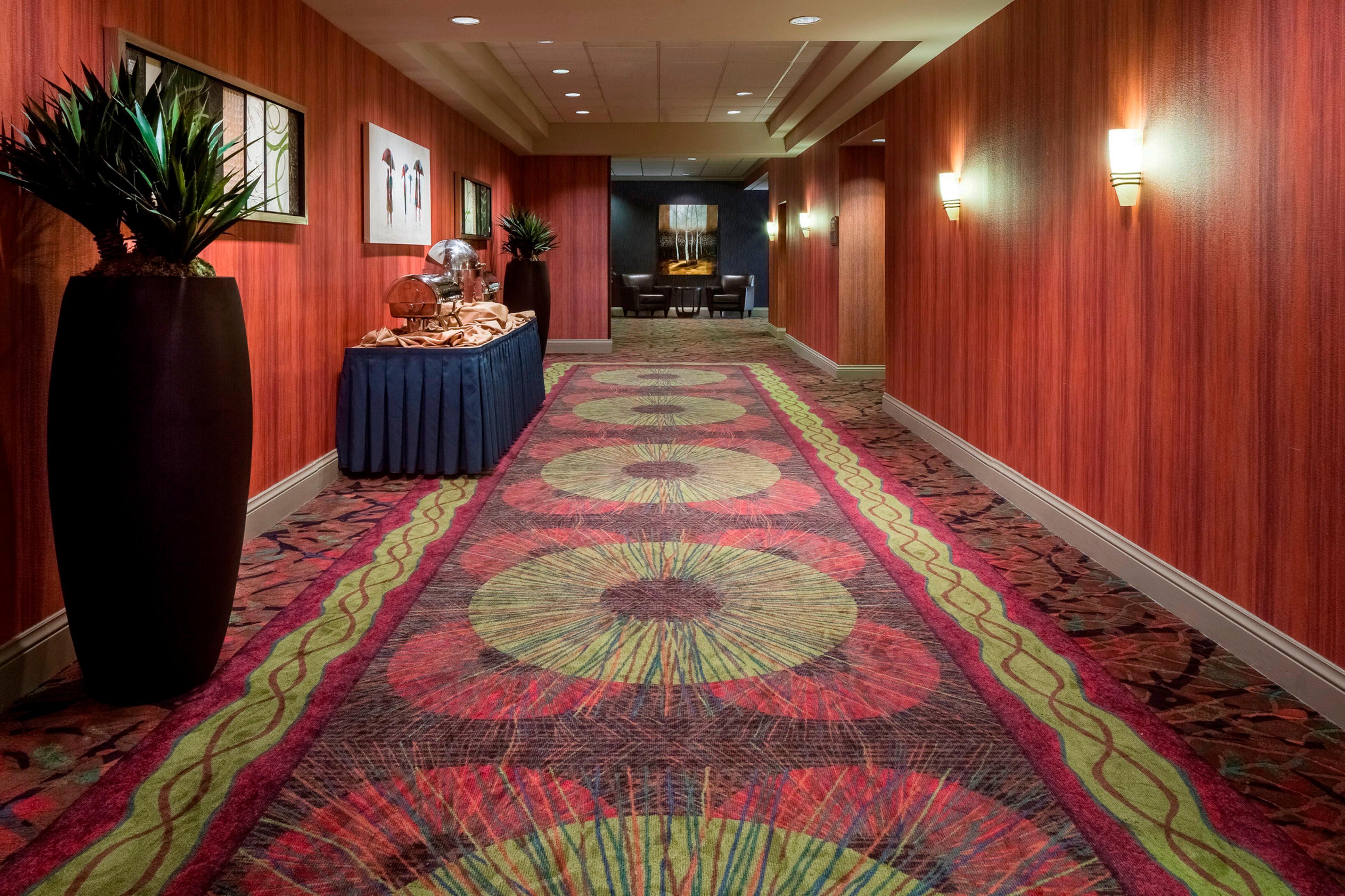Holiday Inn Dubuque/Galena By Ihg Екстериор снимка