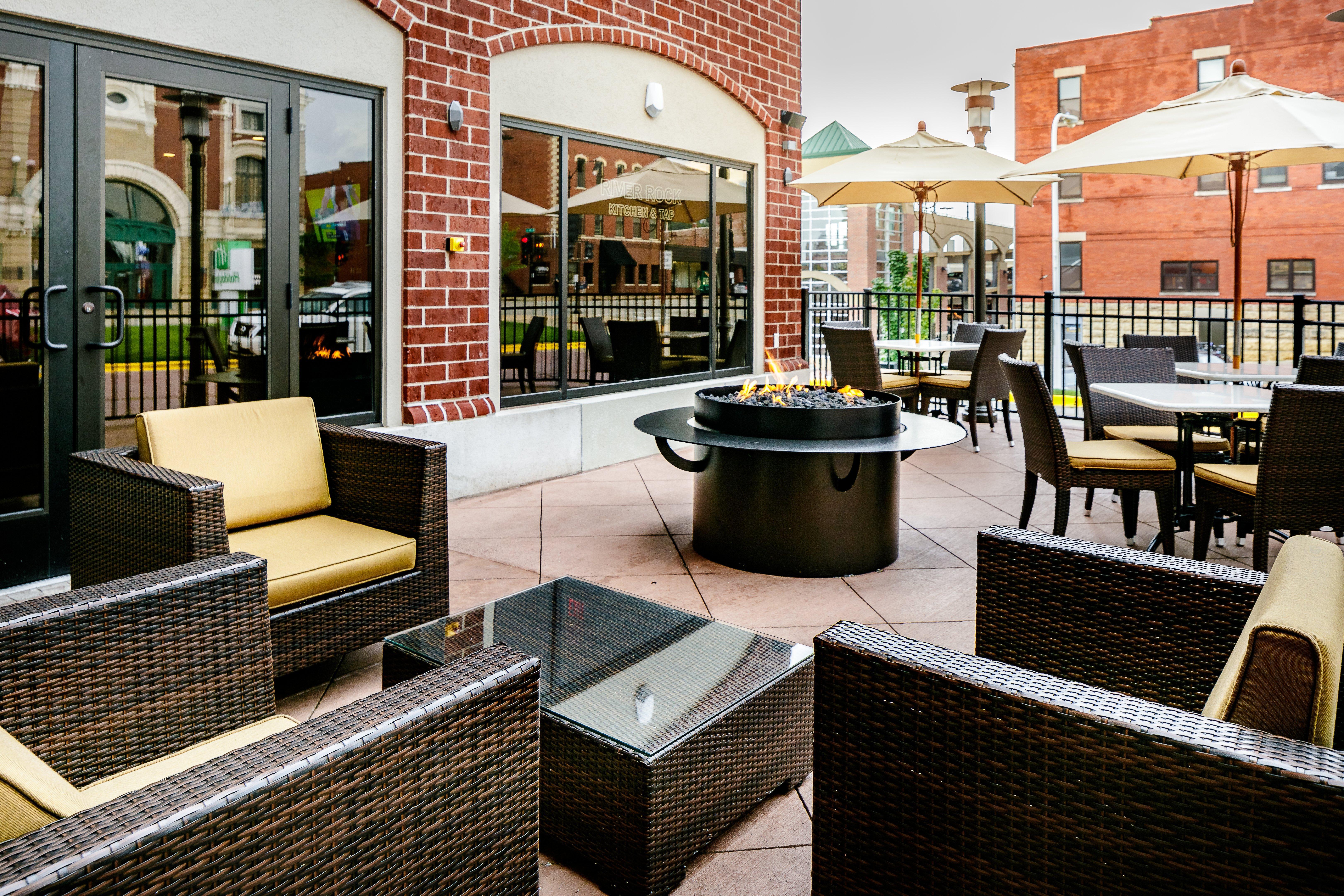 Holiday Inn Dubuque/Galena By Ihg Екстериор снимка
